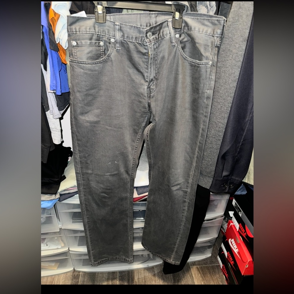 Men's Levi’s 514 size 34/32 Gray Jeans NWOT great condition